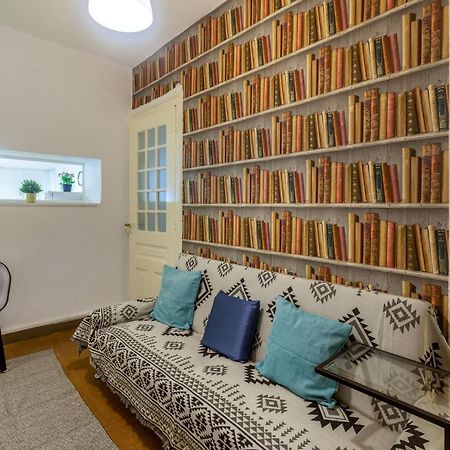 Charming Apartment In The Heart Of Plaka アテネ エクステリア 写真